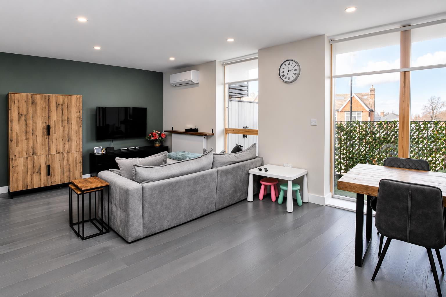 2 bed property in Stafford Road, Wallington